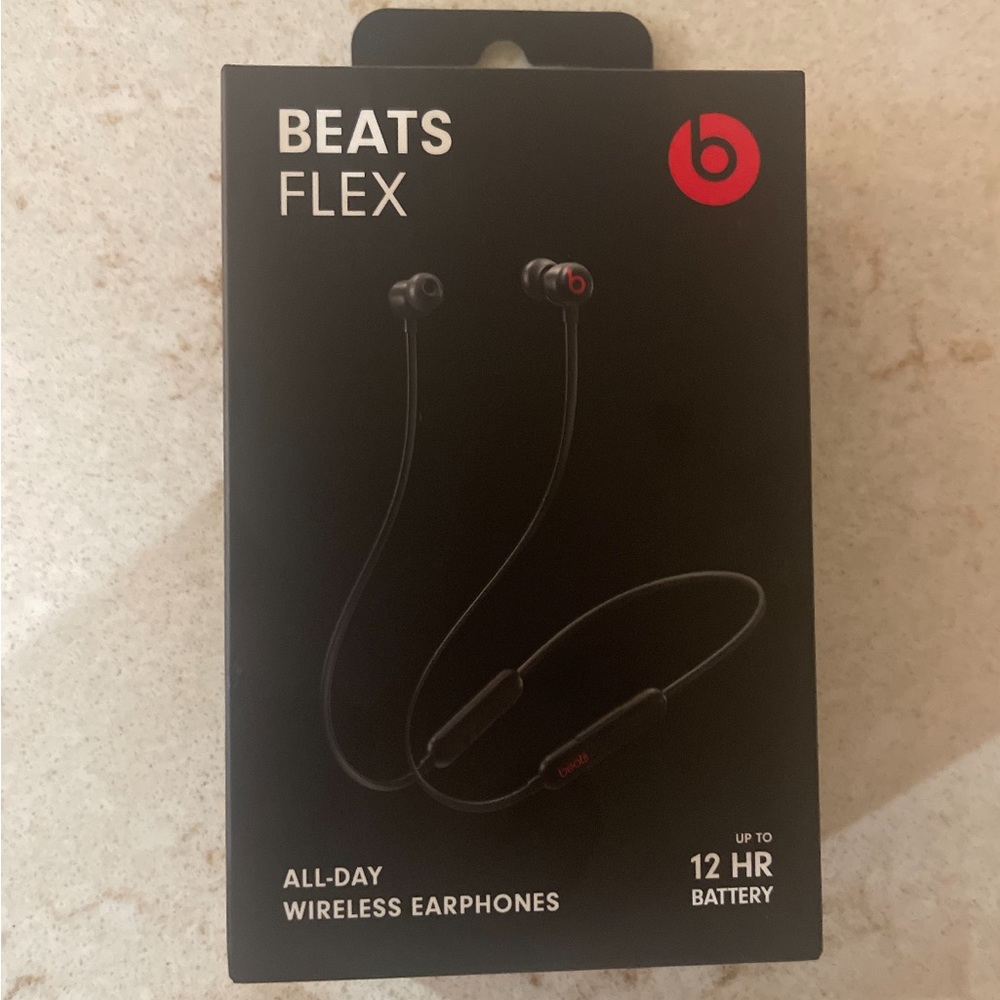 Beats flex brand new never been used